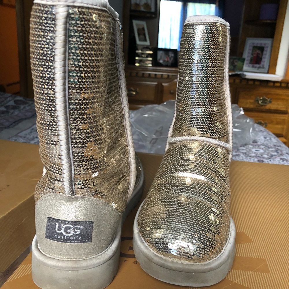Women’s UGG size 10
